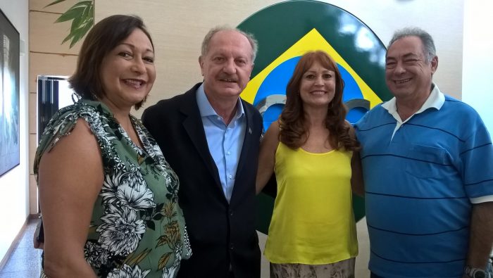 Foto reunião Arialdo Ascade